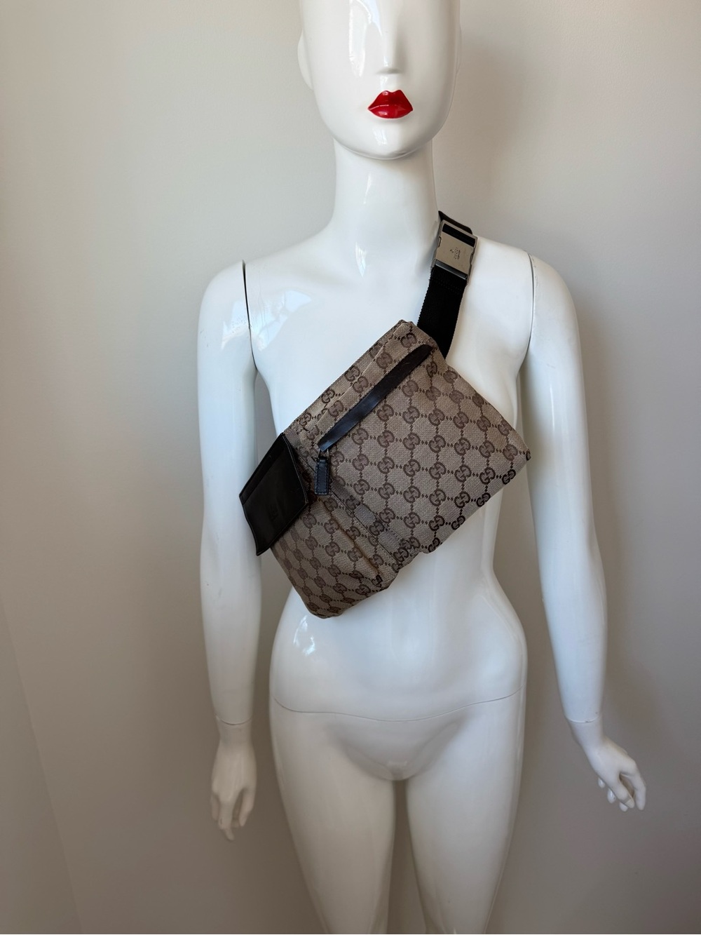 Authentic Gucci monogram canvas waist pouch belt bum bag - Picture 3 of 7